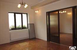 3 camere, 100 mp utili, terasa, boxa la subsol, zona strazii Eroilor!