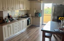 Apartament 3 camere, decomandate, balcon 11 mp, 2 parcari