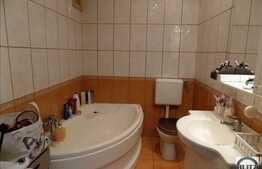 Vanzare apartament 3 camere,75,86 mp, parcare, boxa subsol, zona ultracentrala