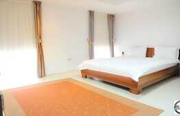 Vanzare apartament 5 camere, 127 mp, decomandat, zona strazii Napoca