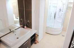 Vanzare apartament 5 camere, 127 mp, decomandat, zona strazii Napoca