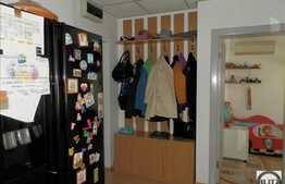 De vanzare apartament 3 camere, 60 mp, AC, parcare, zona Piata Mihai Viteazu