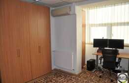 De vanzare apartament 3 camere, 60 mp, AC, parcare, zona Piata Mihai Viteazu