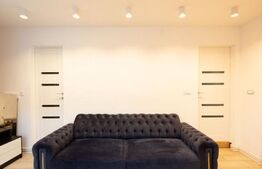 Apartament cu personalitate, tavan înalt și terasă – zona Scala Center