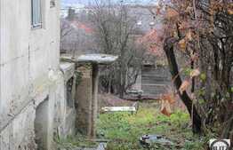 Casa de vanzare, 100 mp cu teren de 600 mp si front la strada de 11,70ml!