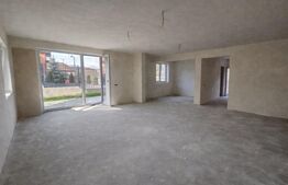 Casa luminoasa de 120 mp, cu living generos, materiale premium si curte proprie