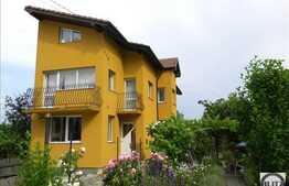 Casa in Andrei Muresanu constructie noua!