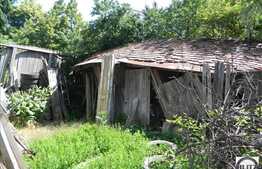 Casa demolabila de vanzare, 220 mp + teren 550 mp, in zona linistita