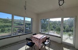 Casa pe un nivel, cu teren 2997 mp, panorama superba,Suceagu