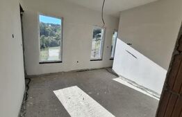 Casa pe un nivel, cu teren 2997 mp, panorama superba,Suceagu