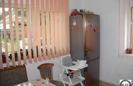 Casa situata in Andrei Muresanu , constructie noua !