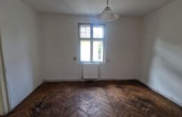 Apartament in casa, cu intrare si curte individuala, beci, pod, zona Mall Afi