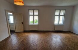 Apartament in casa, cu intrare si curte individuala, beci, pod, zona Mall Afi