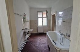 Apartament in casa, cu intrare si curte individuala, beci, pod, zona Mall Afi