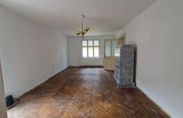 Apartament in casa, cu intrare si curte individuala, beci, pod, zona Mall Afi