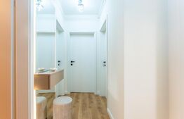 Apartament la cheie, decomandat, totul nou, parcare, zona Terra