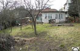 Casa demolabila cu 547 mp de teren