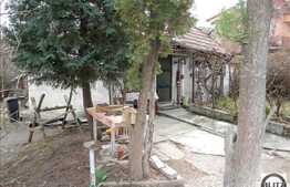 Casa demolabila cu 547 mp de teren