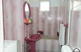 Casa de vanzare cu suprafata de180 mp utili, zona linistita