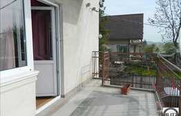 Casa de vanzare cu suprafata de180 mp utili, zona linistita