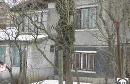 Casa demolabila in Andrei Muresanu!