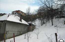 Casa demolabila in Andrei Muresanu!