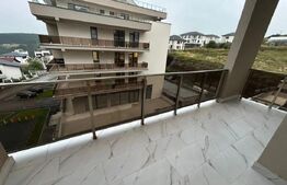Apartament lux, 2 camere, parcare, zona Vivo