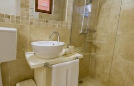 Afacere la cheie pensiune complet utilata și mobilata,energie verde, natura pura