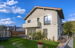 Casa in Popești cu panouri fotovoltaice, jacuzzi și curte generoasa