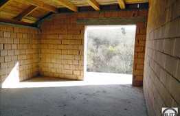 Vanzare casa la rosu 310 mp utili, cu 500 mp teren