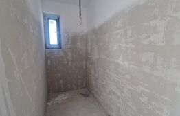 Casa pe parter 3 camere , 320 mp teren individuala cartier nou intabulata