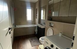 Apartament cu 2 camere, decomandat, parcare, zona Florilor