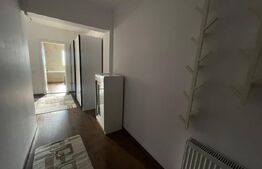 Apartament cu 2 camere, decomandat, parcare, zona Florilor