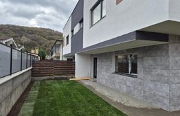 Case cuplate cu 4 camere, 150 mp, terasa circulabila 75 mp, la 10 minute de Vivo