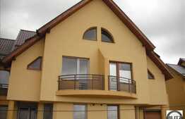 O casa cocheta in zona linistita la pret bun!