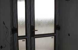 O casa cocheta in zona linistita la pret bun!