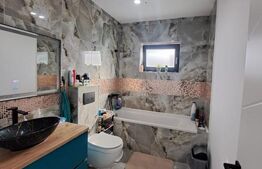 Casa parter cu priveliste spre munte,singur in curte