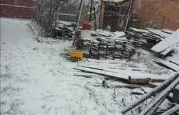 Casa demolabila cu 800 mp teren, front 15 ml la strada principala, zona Bulgaria