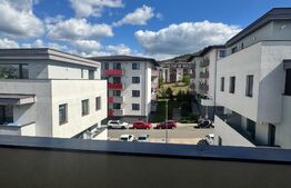 Vând apartament, 3 camere, Floresti