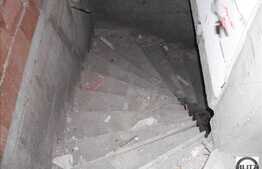 Casa in zona linistita, cu 1000 mp de teren!