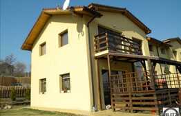 Casa insiruita de vanzare, 120 mp utili, 270 mp teren, zona linistita