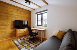 Casa ecologica tip sandwich, eficienta energetic, teren 2.673 mp, zona Baisoara