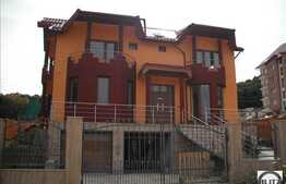 Casa individuala, suprafata generoasa, zona Campului!