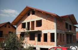 Casa tip duplex in Zona Campului!