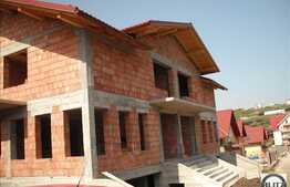 Casa tip duplex in Zona Campului!