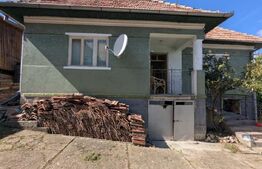 Casă renovabilă cu teren generos de 1268 mp și front de 20 m, Gheorghieni Sat