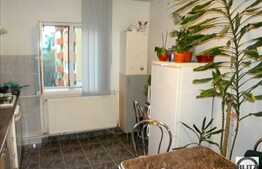 Apartament 3 camere, decomandat, 70 mp, zona strazii Parang