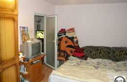 Apartament 3 camere, decomandat, 70 mp, zona strazii Parang