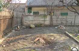 Casa de vanzare, curte comuna, pentru spatiu de birouri