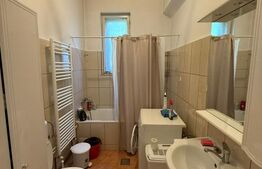 Apartament 3 camere nemobilat, 70 Mp, parcare, zona-centru